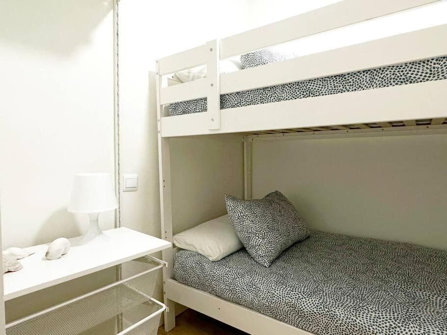 Apartamento De Diseno En Laredo Centro Esterno foto