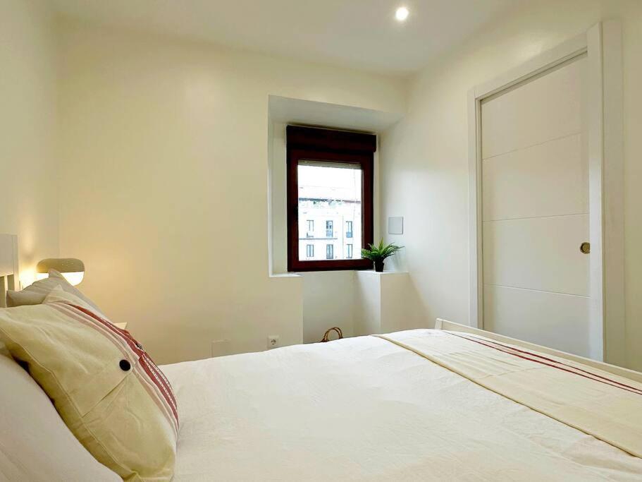 Apartamento De Diseno En Laredo Centro Esterno foto